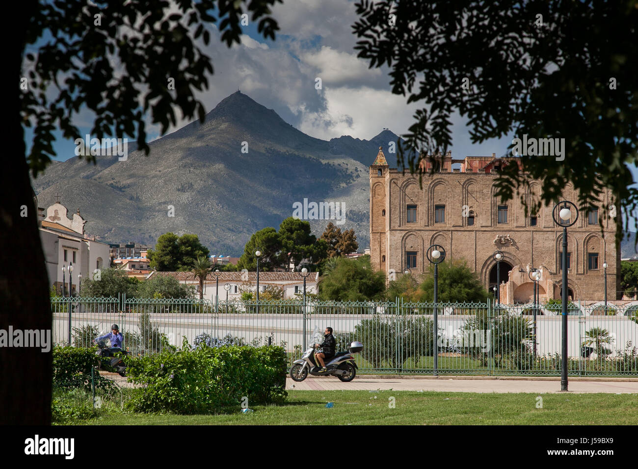 Palerme, Italie - 14 octobre 2009 : La Zisa est un château à Palerme, Sicile et est une structure de et arabo-normand est clairement inspiré par l'archit mauresque Banque D'Images