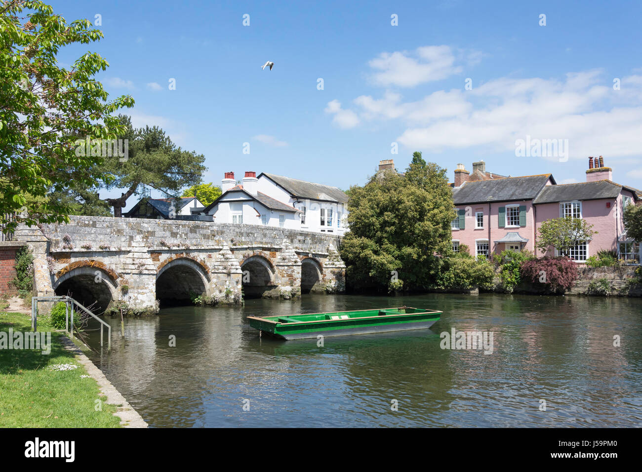 Pont sur la rivière Avon, Castle Street, Christchurch, Dorset, Angleterre, Royaume-Uni Banque D'Images