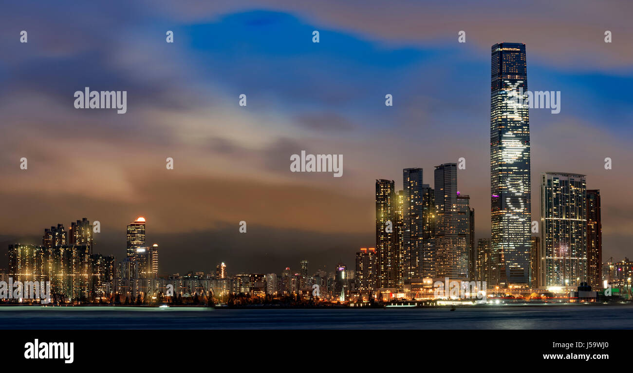 La nouvelle ville de Kowloon et de Hong Kong, le plus haut bâtiment de l'International commerce center ICC, Hong Kong, Chine. Banque D'Images