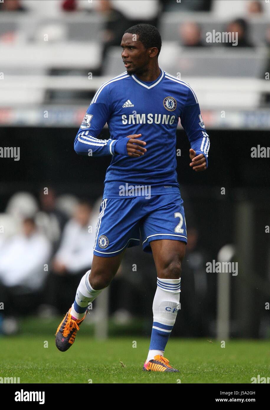 SAMUEL ETO'O Chelsea FC Chelsea FC ST JAMES PARK NEWCASTLE ANGLETERRE 02 Novembre 2013 Banque D'Images