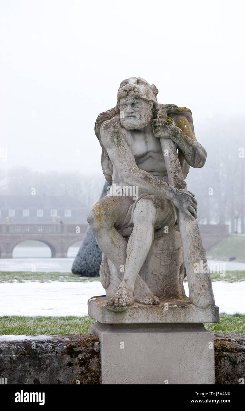 Histoire statue de pierre parc dieu hercules mitologi rmische culte mythologie mythologie Banque D'Images