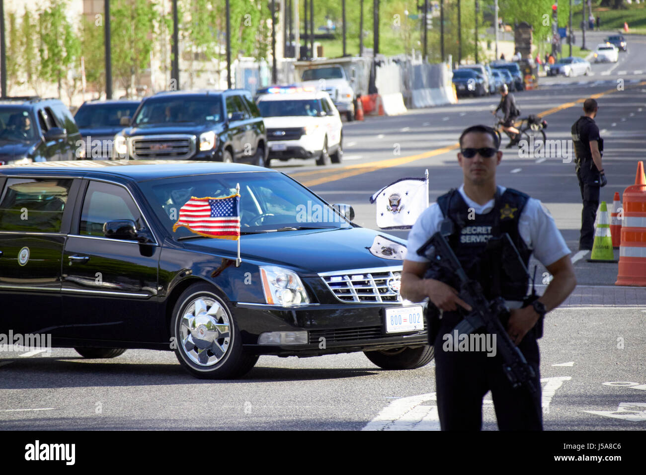 Cortège présidentiel de trump président fait baisser la 15th Street près de la maison blanche Washington DC USA Banque D'Images