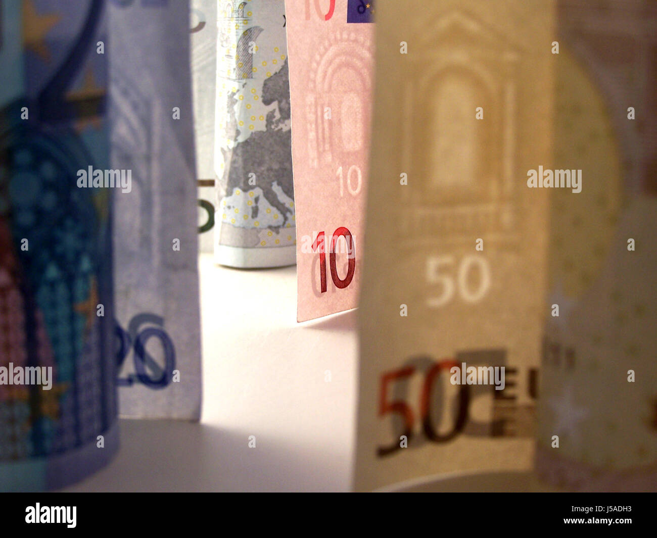 Acheter des billets d'euros montant banques utilisant les services de pension Banque D'Images