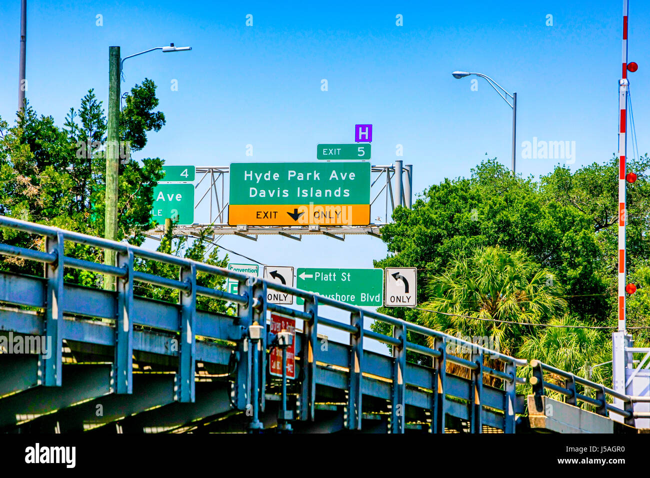 Hyde Park Ave Davis Island passage signer au centre-ville de Tampa FL Banque D'Images