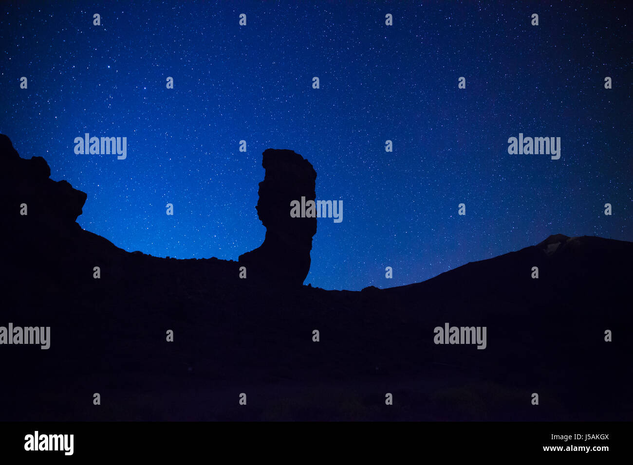 Vue de nuit sur la montagne Teide et rocher de Garcia Banque D'Images