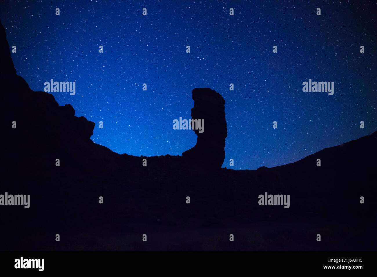 Vue de nuit sur la montagne Teide et rocher de Garcia Banque D'Images