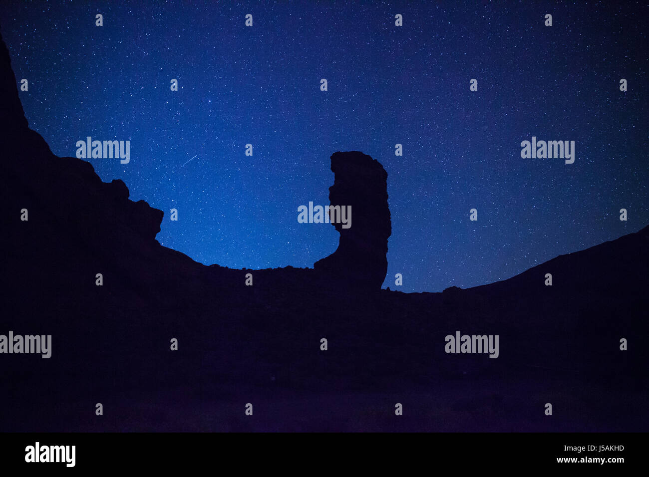 Vue de nuit sur la montagne Teide et rocher de Garcia Banque D'Images