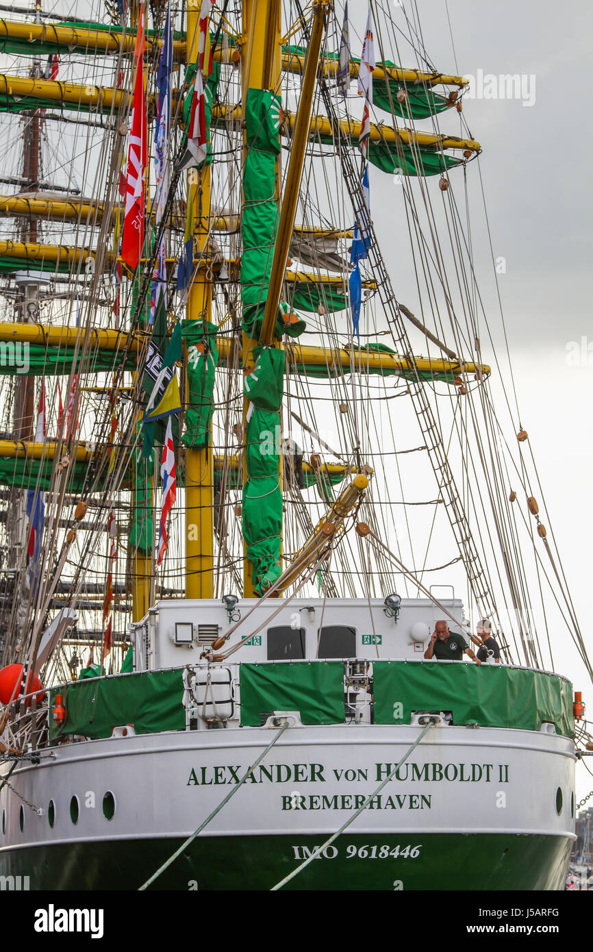 Amsterdam, Pays-Bas. Août 19, 2015. SAIL Amsterdam 2015, naviguer en parade sur la première journée (de 5, 19 au 23 août) à IJhaven : trois-mâts barque en acier amsted Alexander von Humboldt II, de l'Allemagne. SAIL Amsterdam est un événement maritime quinquennaux à Amsterdam aux Pays-Bas. Les grands voiliers du monde entier visitent la ville d'amarrer dans le port de l'Est. - Fotocredit : Christian Lademann Banque D'Images