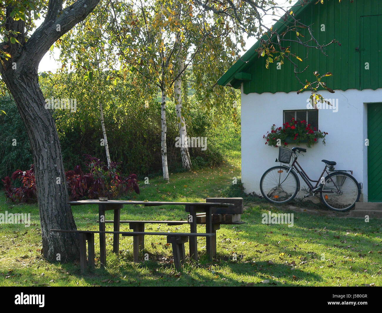 Bancs de jardin jardins vignoble vignoble de communauté village ville du marché le tableau Banque D'Images