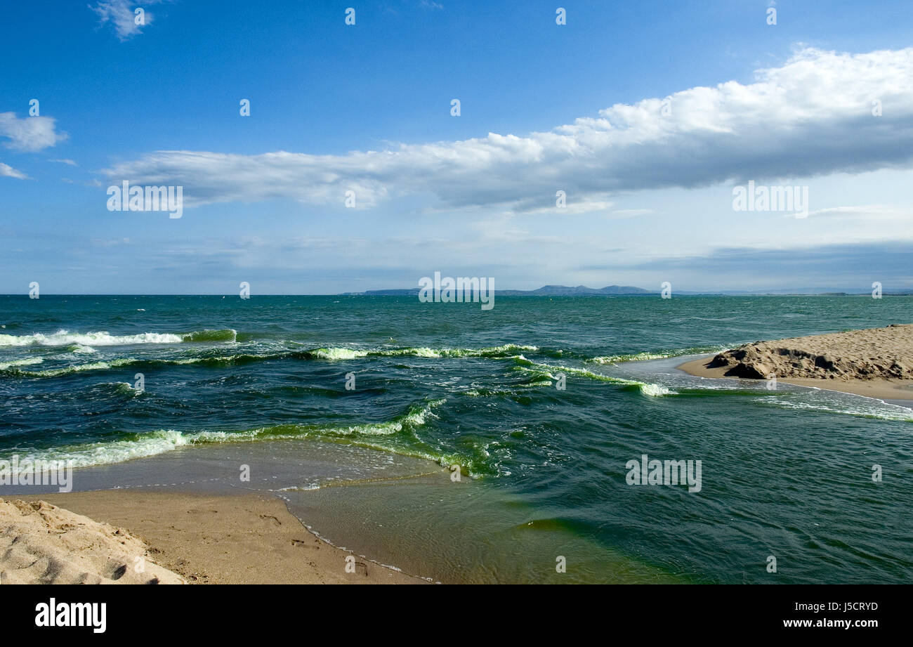 Flux bleu vert horizon beach la plage de bord de mer espagne céramique d'algues Banque D'Images