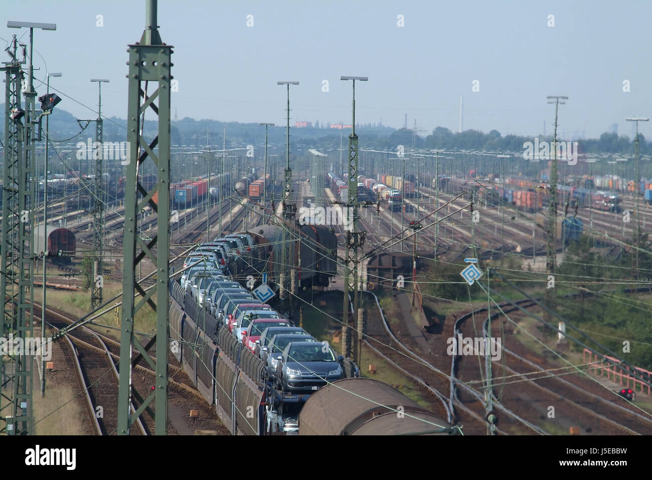 Locomotives de chemin de fer gare train roulant moteur moyens de déplacement du véhicule Banque D'Images