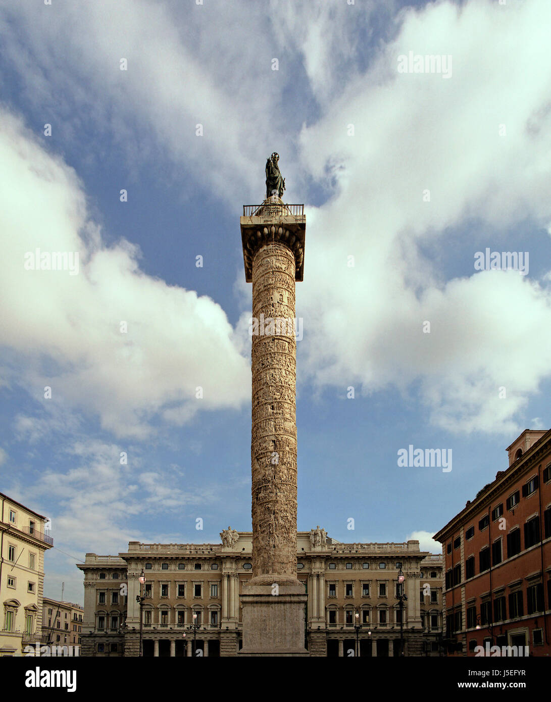 Monument historique visite touristique antique Rome roma pilier vaut le détour Banque D'Images