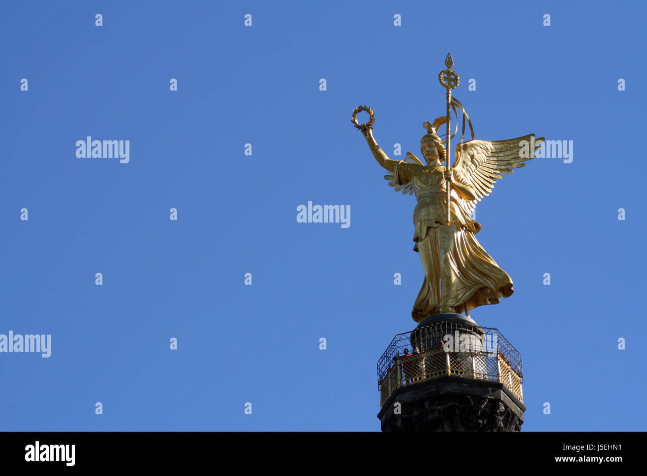 Monument signal signe croix statue sculpture visiter Berlin pilier d'aile Banque D'Images