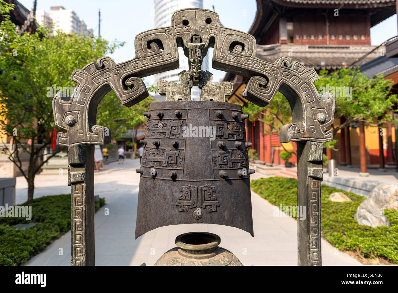 Bell au Temple du Bouddha de Jade, Shanghai, Chine. Banque D'Images