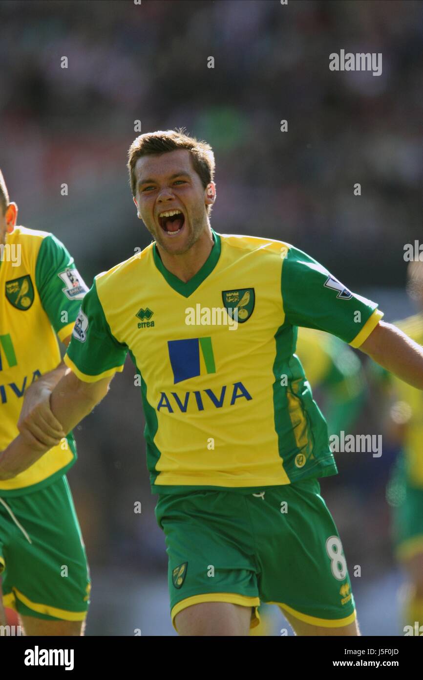 JONNY HOWSON CÉLÈBRE STOKE CITY V Norwich City au Britannia Stadium de Stoke-on-Trent, Angleterre 29 Septembre 2013 Banque D'Images