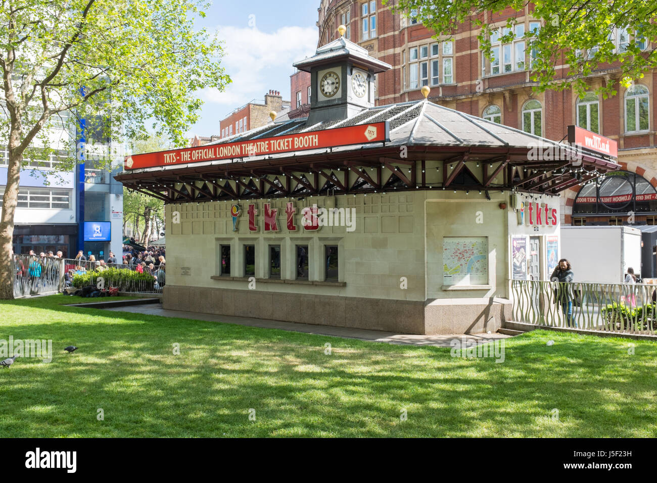 Billet de théâtre Londres officiel TKTS booth dans Leicester Square dans le West End de Londres Banque D'Images