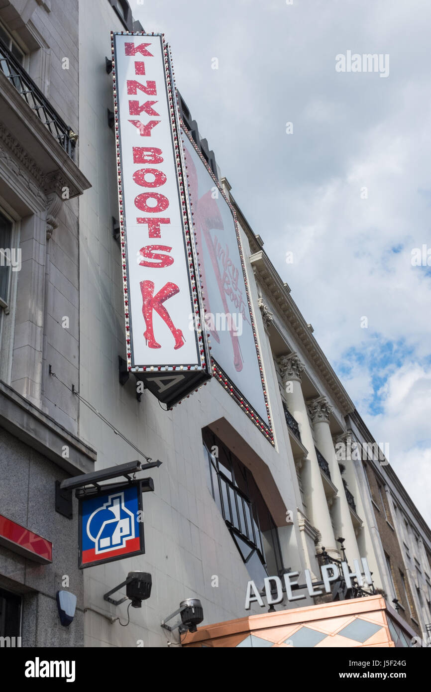 La publicité signe encore de Kinky Boots à l'Adelphi Theatre de Londres's Strand Banque D'Images