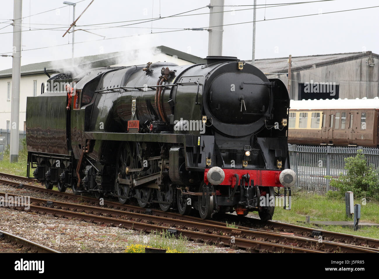 Région du sud de la classe de la marine marchande de la locomotive à vapeur de la ligne de l'Inde portant la plaque constructeur Bodmin testé sur une ligne par Comunidad de la station. Banque D'Images