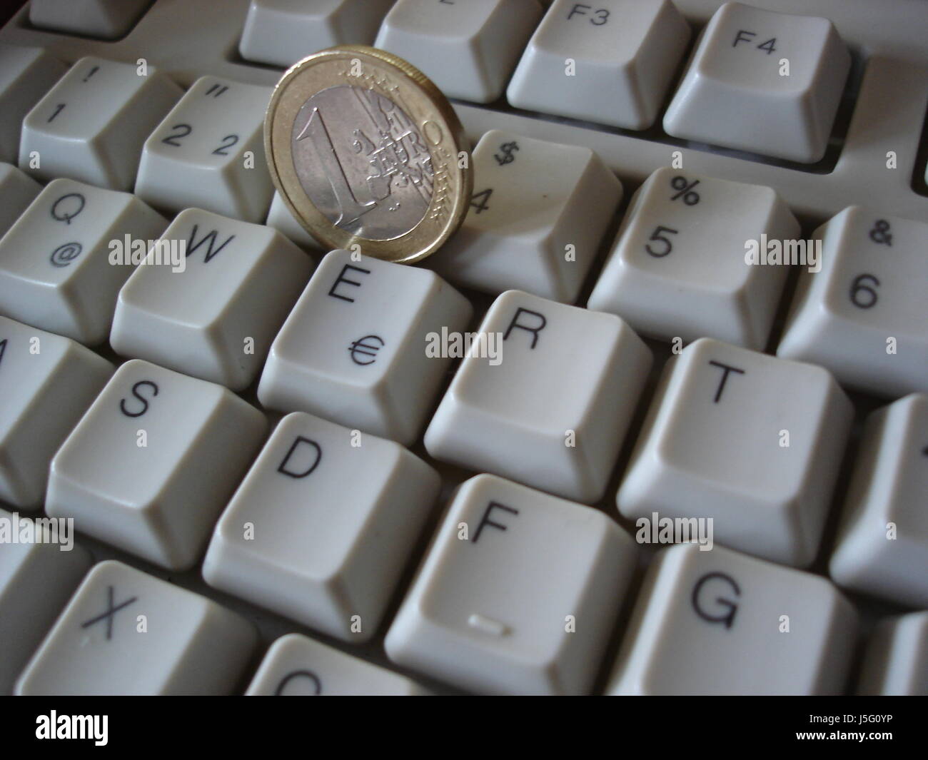 PC clavier ordinateur ordinateurs existent en vivant la vie vit euro délai  Photo Stock - Alamy