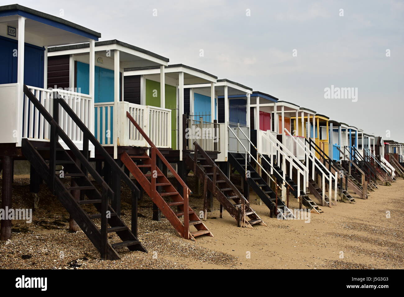 Cabines colorées à Southend-on-Sea Banque D'Images