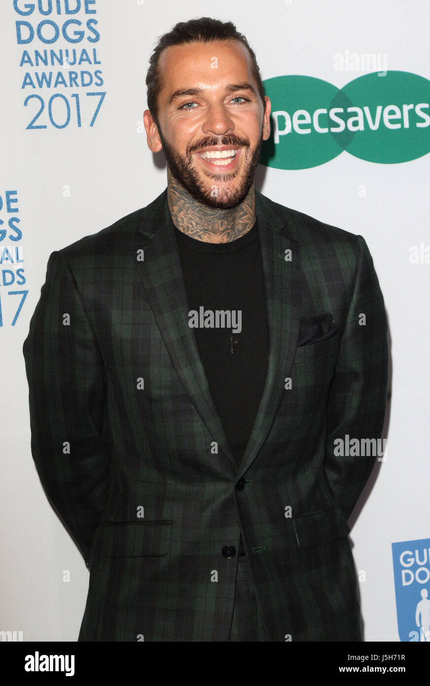 Londres, Royaume-Uni. 17 mai, 2017. Pete Wicks au chien-guide à la remise des prix annuelle Club de Hurlingham, Londres le 17 mai 2017 Crédit : KEITH MAYHEW/Alamy Live News Banque D'Images