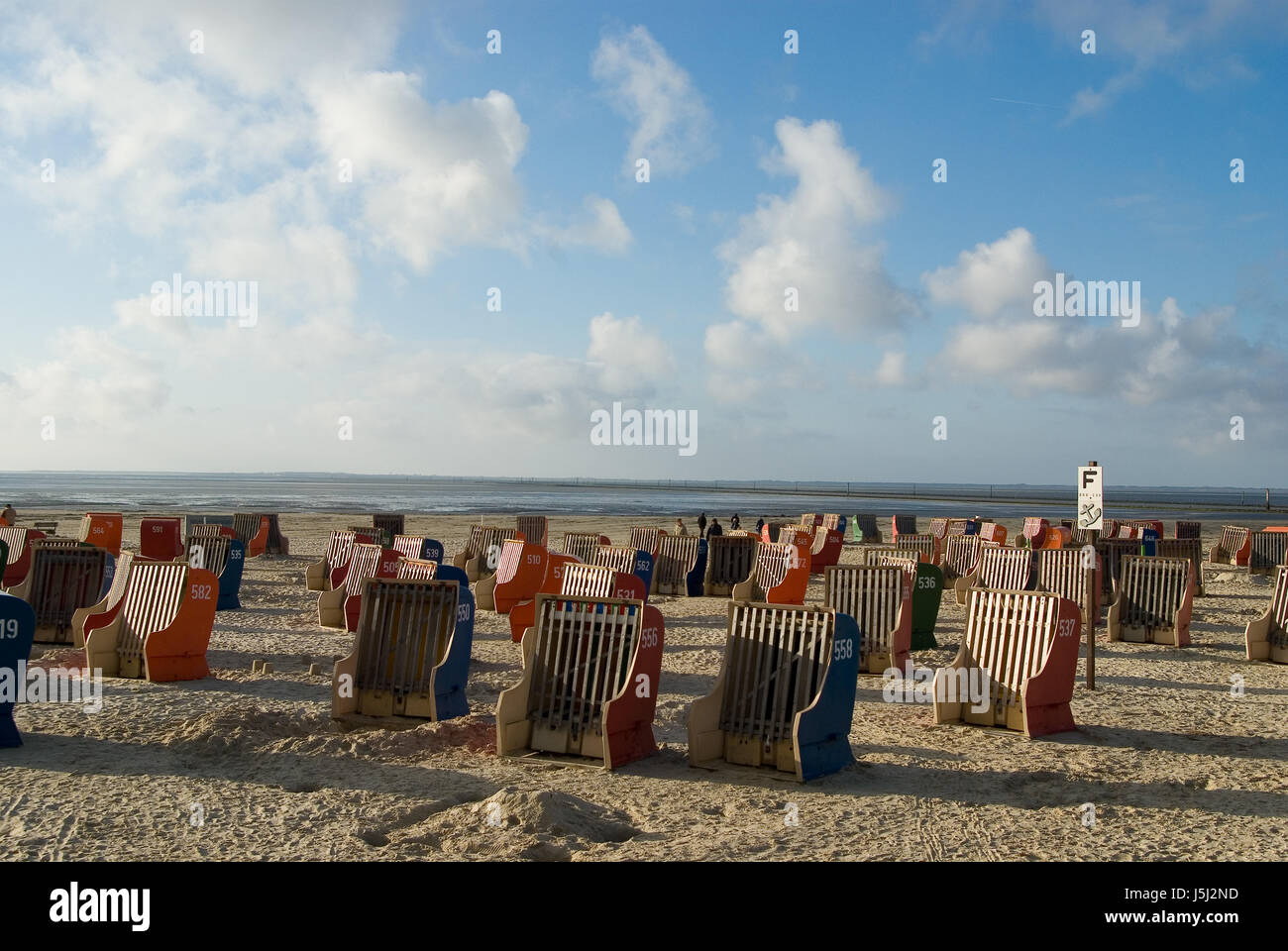 Chaises de plage à la mer du Nord Banque D'Images
