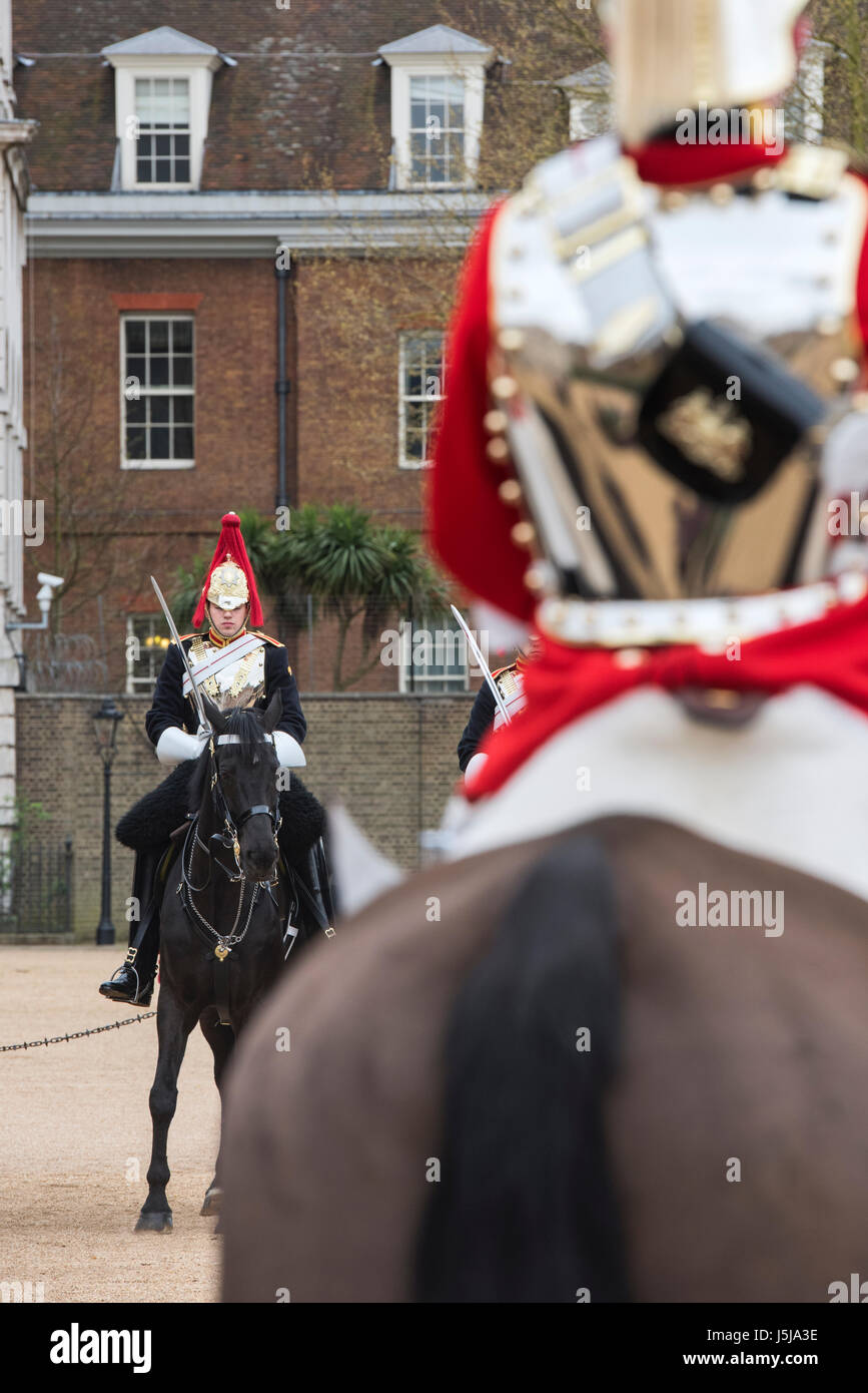 Household Cavalry. Changement de la garde à Horse Guards Parade, London, UK Banque D'Images