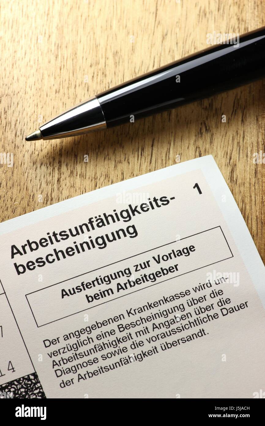 Certificat d'incapacité allemande sur le bureau Banque D'Images