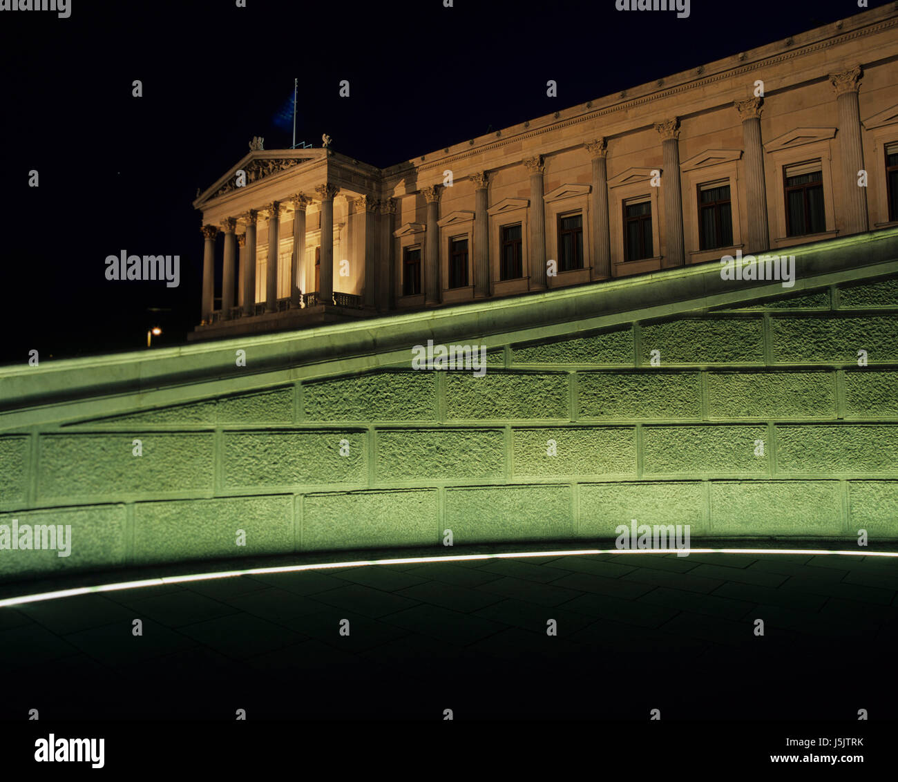 Politiques historiques anneau autrichiens Autriche Vienne colonnes grec capitale pilier Banque D'Images