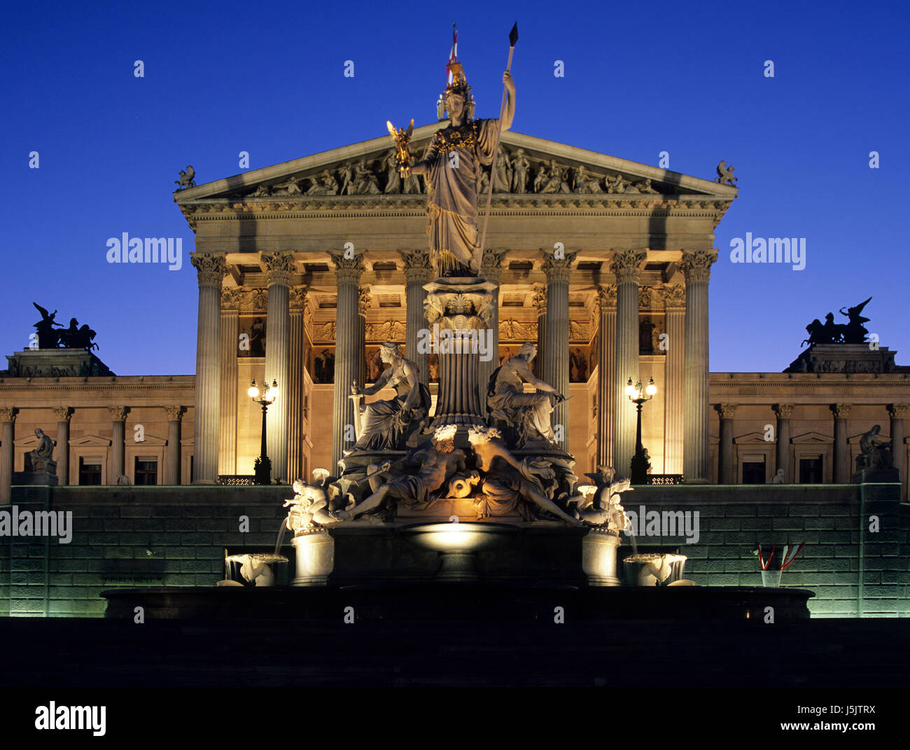 Politiques historiques anneau autrichiens Autriche Vienne colonnes grec capitale pilier Banque D'Images