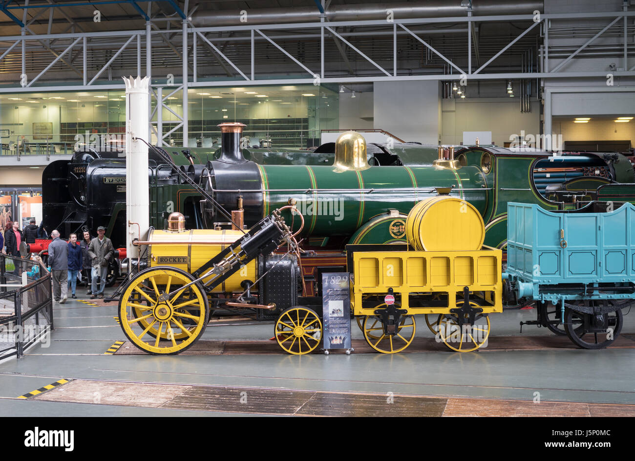 Réplique de la locomotive à vapeur 1829 Stephenson's Rocket au National Railway Museum, York, England, UK Banque D'Images