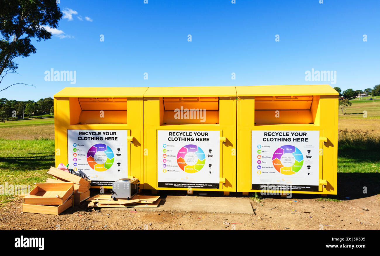 La charité de recyclage de vêtements, Péruwelz, New South Wales, NSW, Australie Banque D'Images