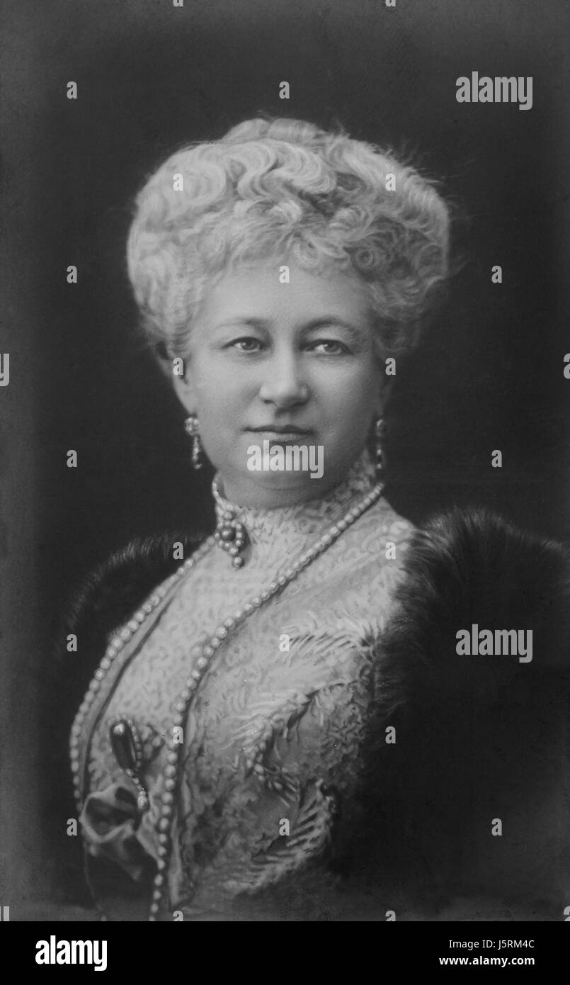 Augusta Victoria de Schleswig-Holstein (1858-1921), dernière impératrice allemande et Reine de Prusse, épouse de Guillaume II, Portrait, 1910 Banque D'Images