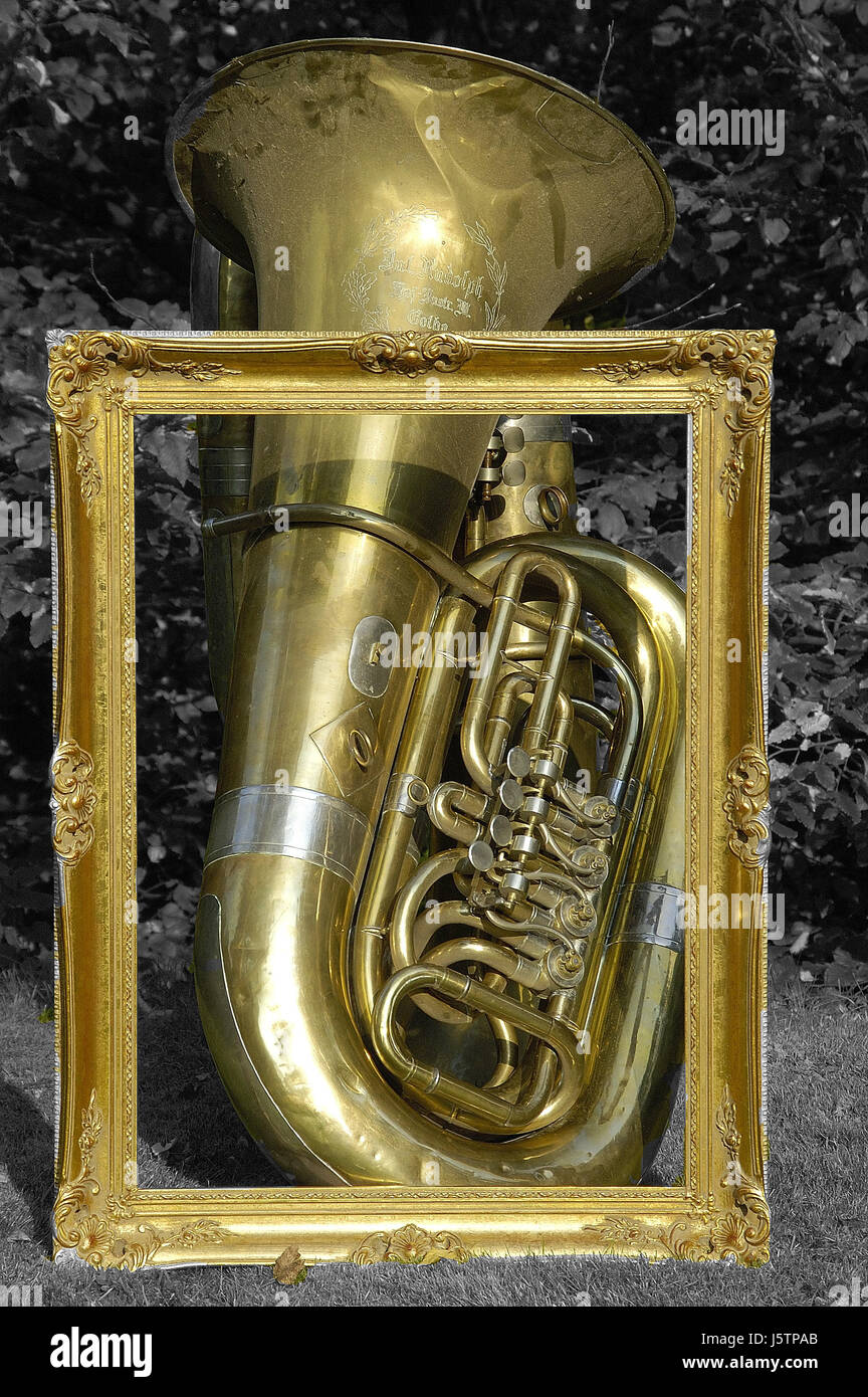 Fiche de tuba basse instruments de musique Photo Stock - Alamy