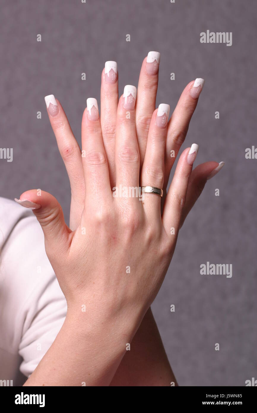 Soins manucure ongle main mains ongles main mains mariage mariage mariage  Photo Stock - Alamy
