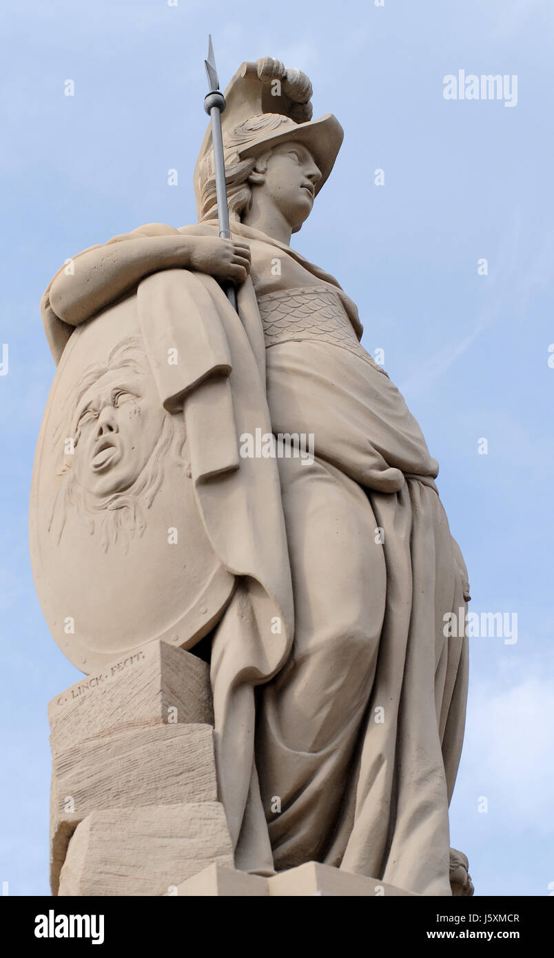 Monument historique athena grès pont bras arme lance athena Banque D'Images