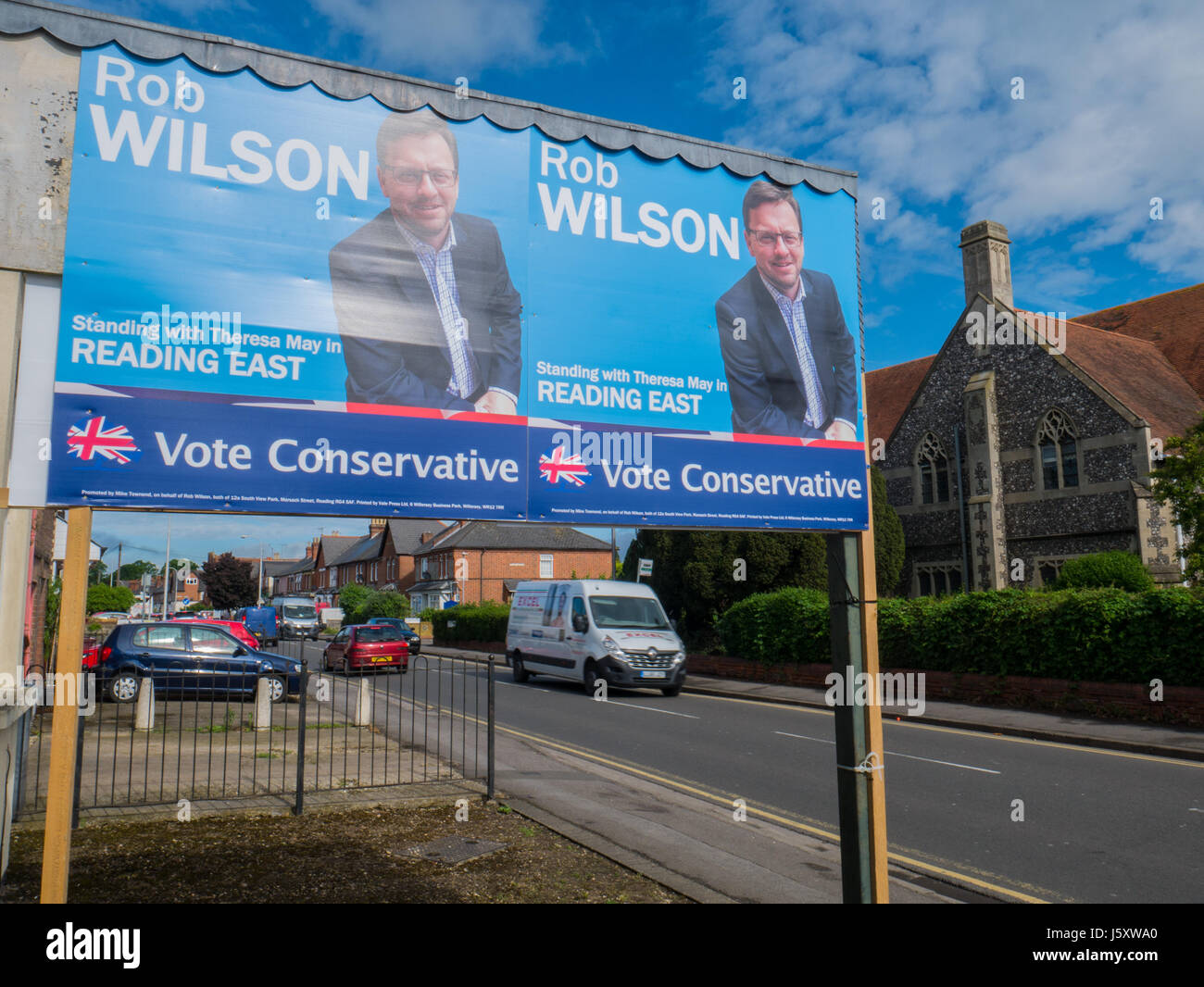 Candidat conservateur, élection 2017, Billboard, Political Advertising, Reading, Berkshire, Angleterre, Royaume-Uni, GB. Banque D'Images