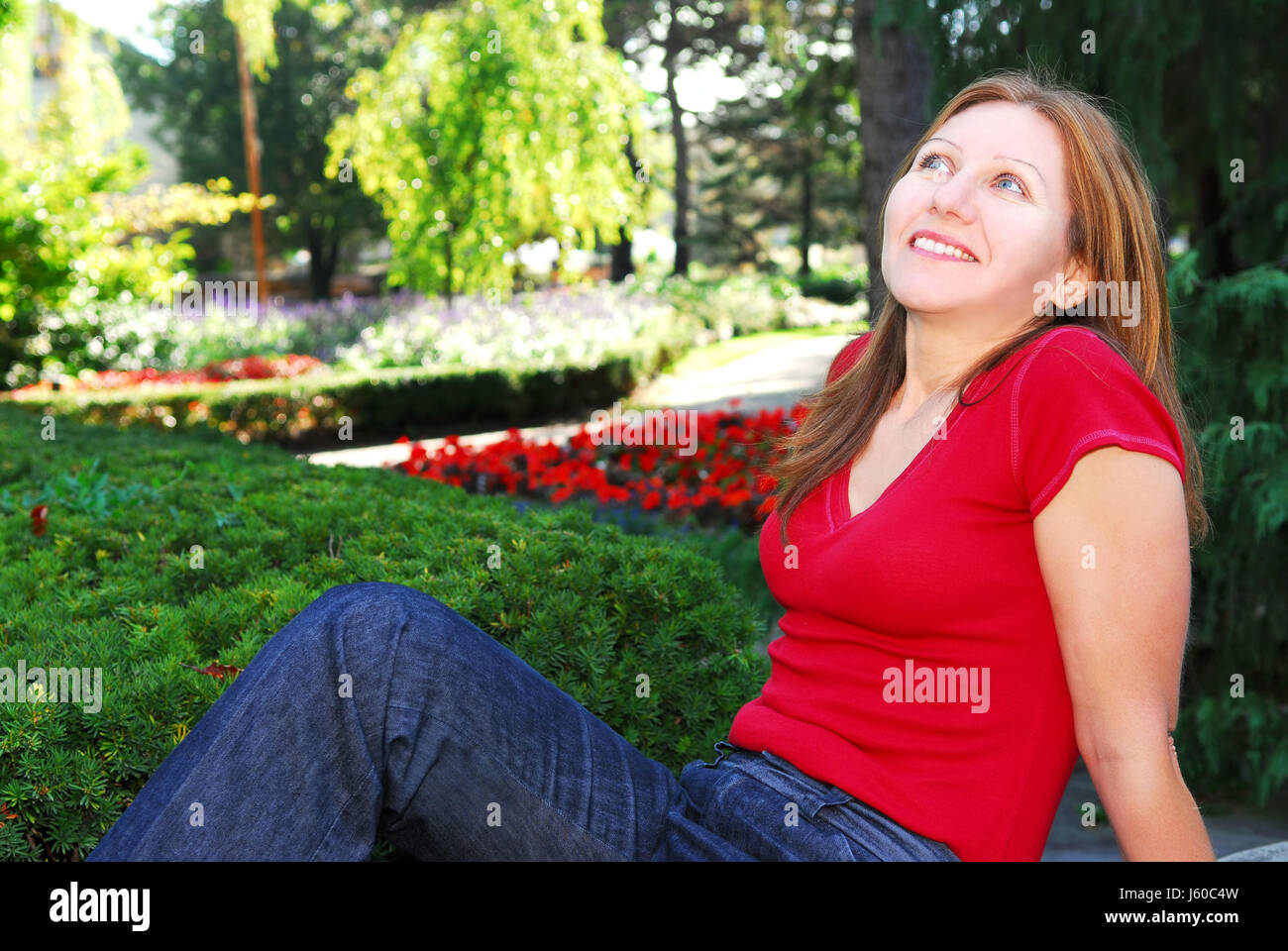 Femme femme quarantaine parc faciliter détente repos détente récupérer Banque D'Images