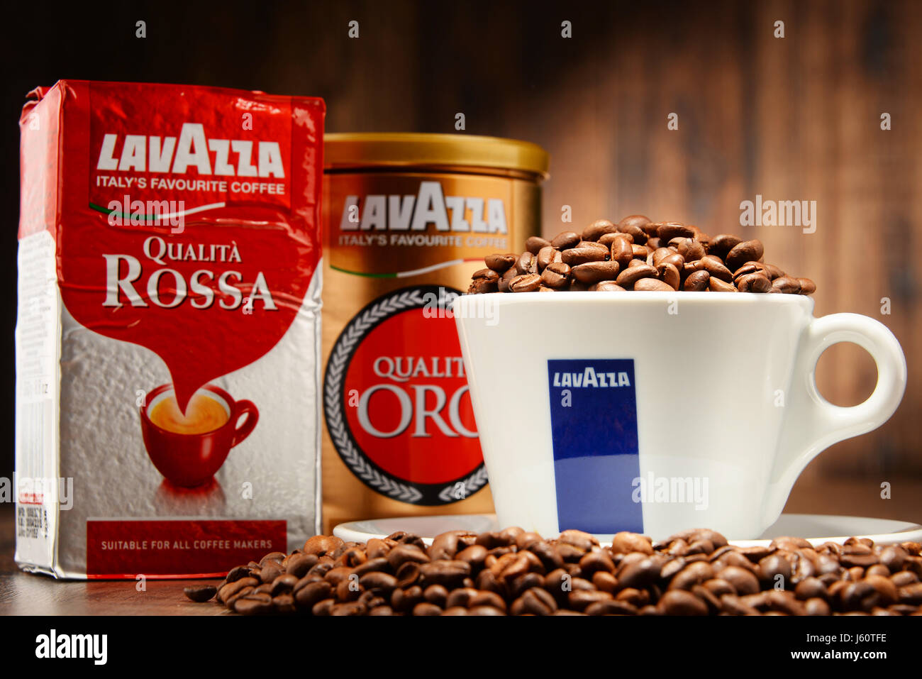 POZNAN, POLOGNE - OCT 12, 2016 Lavazza : est un fabricant italien de café produits elle a été fondée à Turin en 1895 par Luigi Lavazza. Banque D'Images