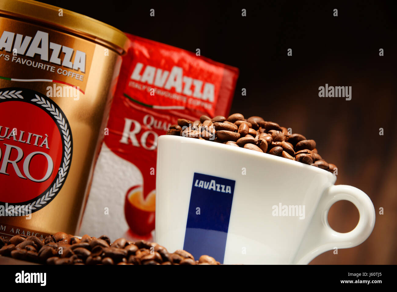 POZNAN, POLOGNE - OCT 12, 2016 Lavazza : est un fabricant italien de café produits elle a été fondée à Turin en 1895 par Luigi Lavazza. Banque D'Images