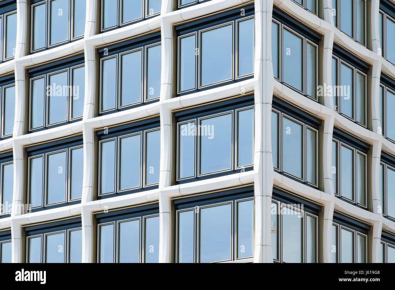 L'immobilier à l'extérieur, la façade de l'immeuble - architecture moderne Banque D'Images