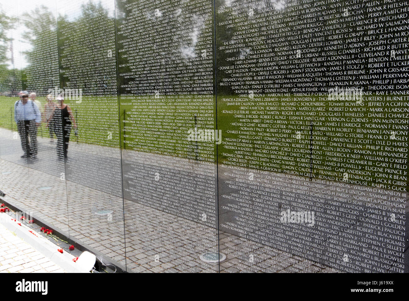 Noms inscrits sur la Vietnam Veterans Memorial Washington DC USA Banque D'Images