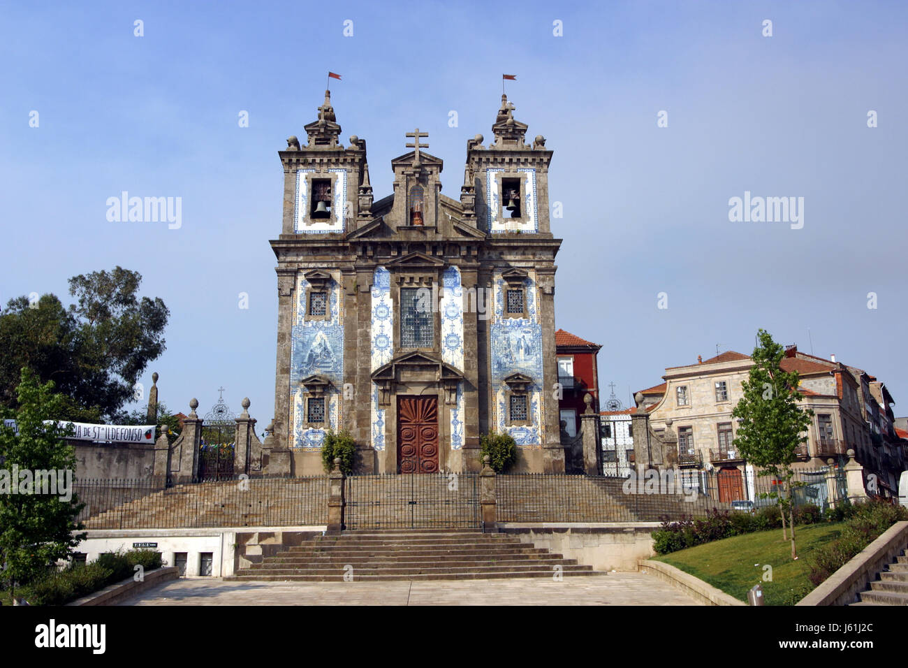 Le portugal de l'Eglise flux bleu-blanc de race blanche européenne les carreaux en céramique 600x600 Banque D'Images