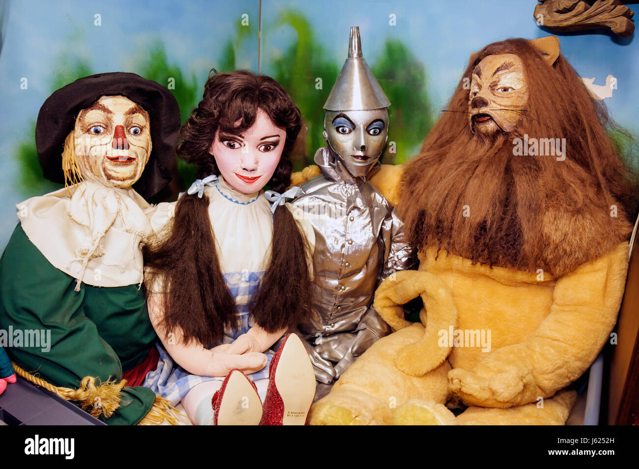 Indiana Chesterton, Yellow Brick Road Gift Shop & Wizard of Oz Fantasy Museum, figurines, poupées, personnages, littérature pour enfants, Scarecrow, Dorothy, Tin Ma Banque D'Images