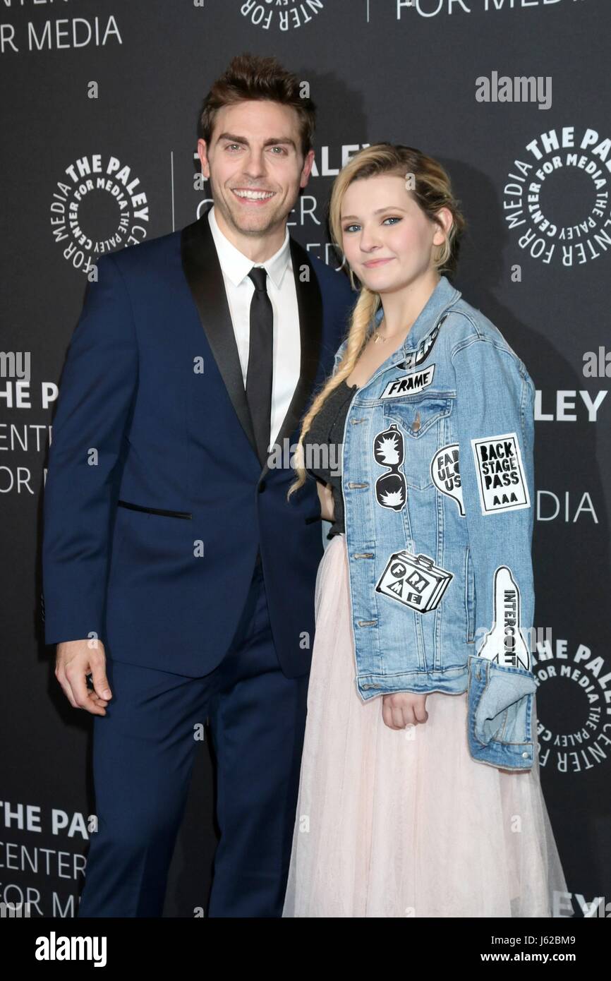 Los Angeles, CA. 18 mai, 2017. Colt Prattes, Abigail Breslin aux arrivées pour PaleyLive LA : ABC's Dirty Dancing le dépistage, le Paley Center for Media, Los Angeles, CA, 18 mai 2017. Credit : Priscilla Grant/Everett Collection/Alamy Live News Banque D'Images