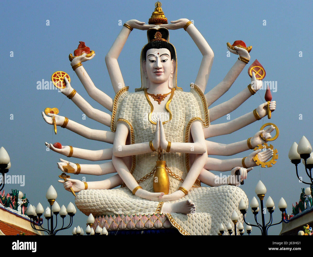 Grande Main de Bouddha / Présentoir à bijoux en bois brut 40cm