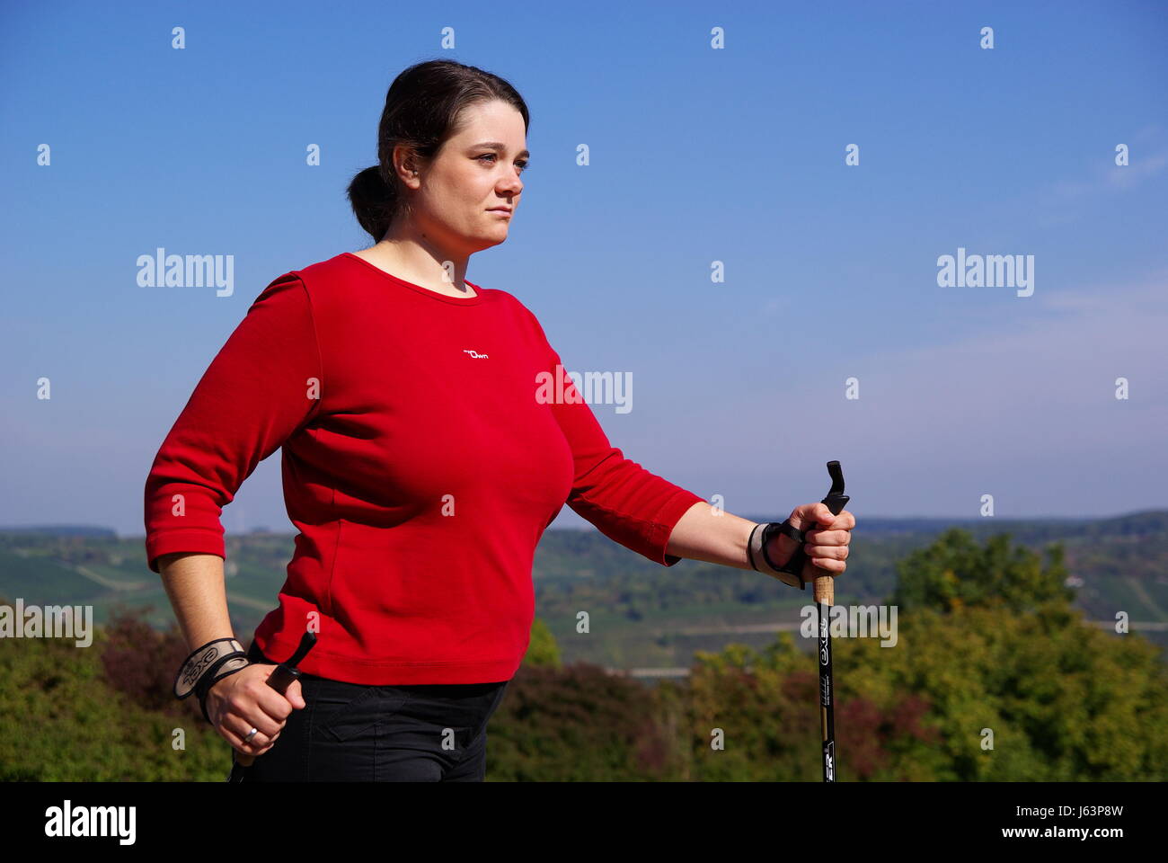 Femme temps libre temps libre temps libre loisirs sport sports la marche nordique Banque D'Images