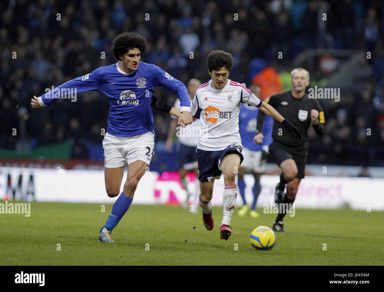 C.Y.Lee & MAROUANE FELLAINI BOLTON WANDERERS V EVERTON STADE REEBOK BOLTON ANGLETERRE 26 Janvier 2013 Banque D'Images