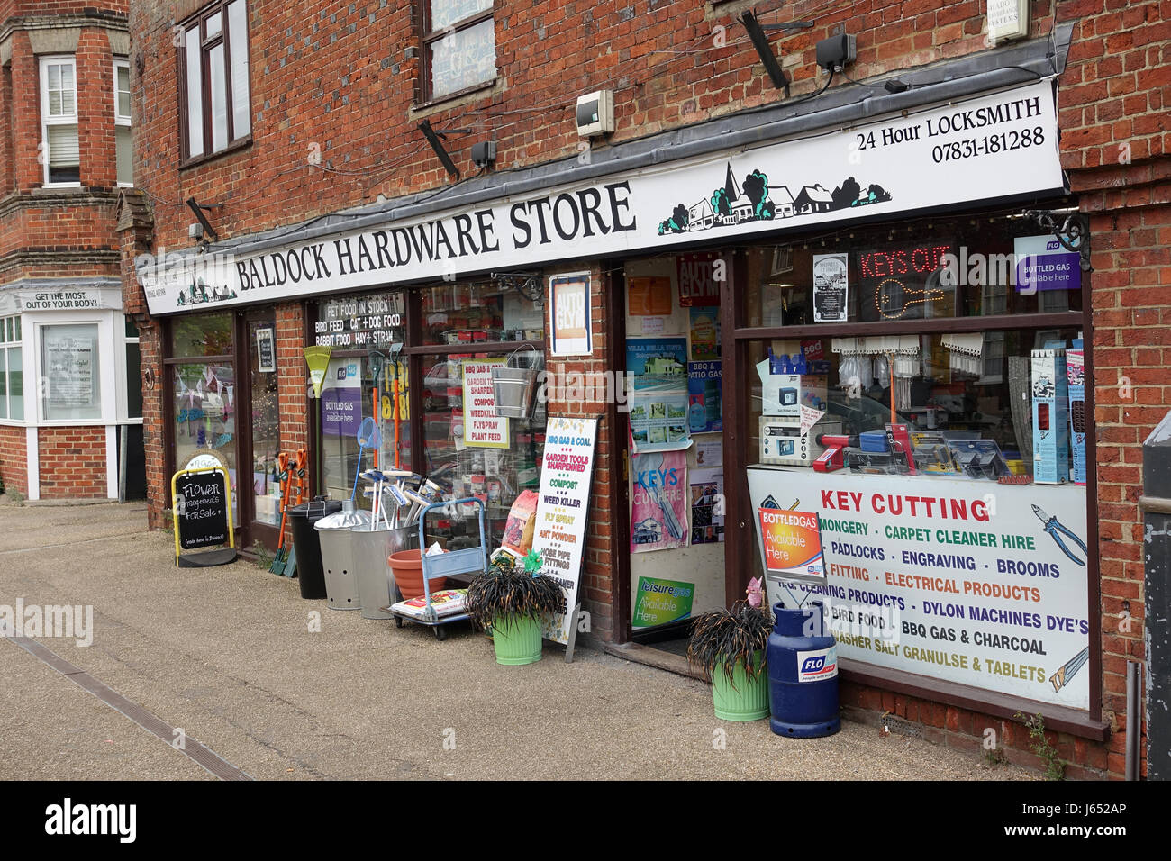 Magasin de matériel de Baldock shop hors écran, Hertfordshire, Angleterre, Royaume-Uni Banque D'Images