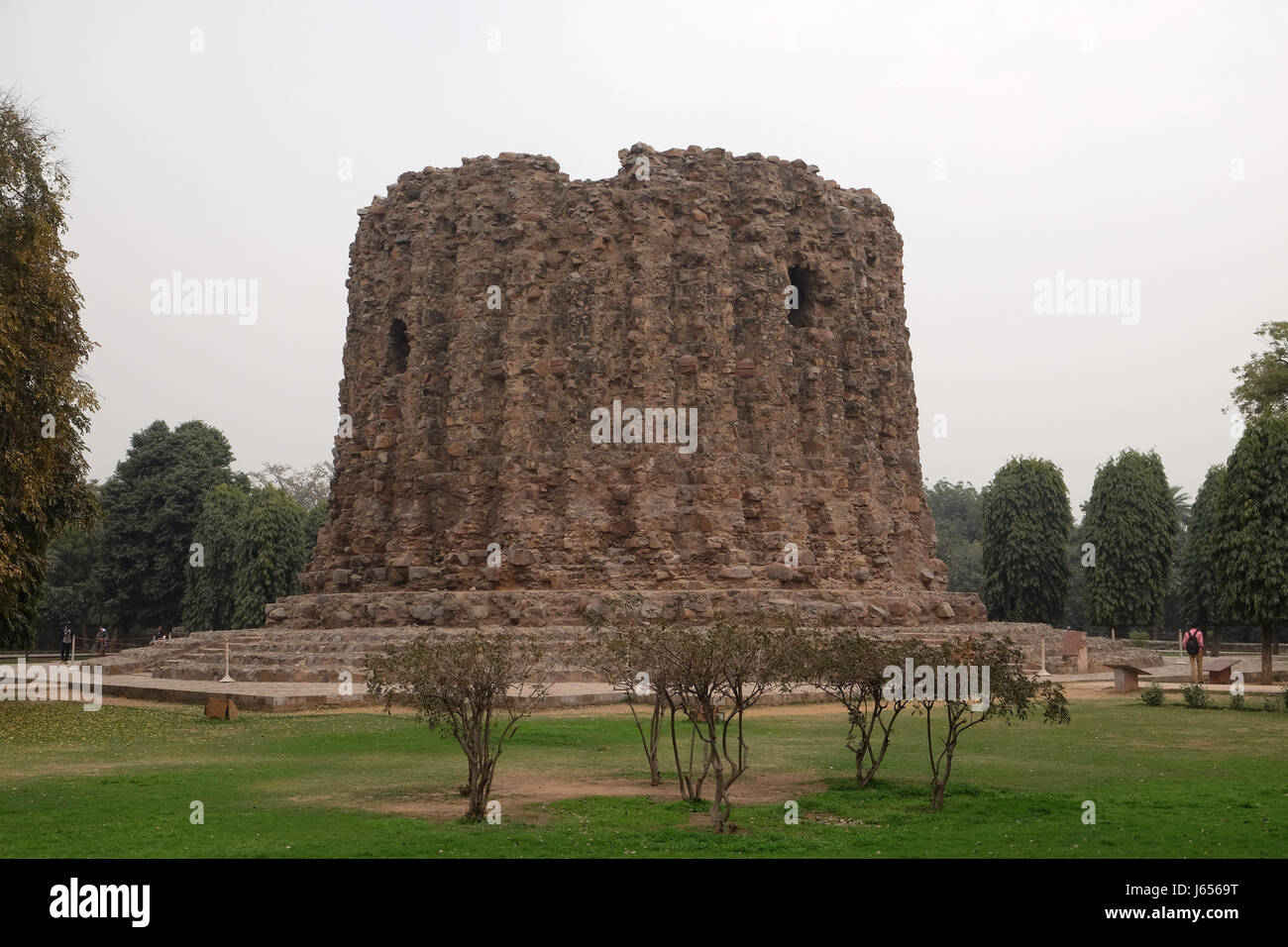 Alai Minar, Qutb Minar complex, Delhi, Inde, 13 février 2016. Banque D'Images